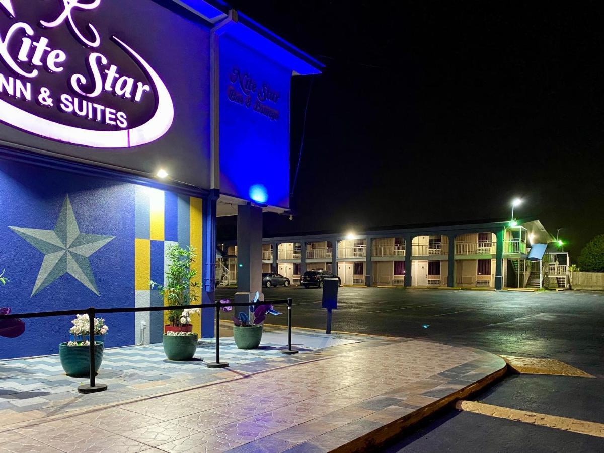 R Nite Star Inn And Suites -Home Of The Cowboys & Rangers Арлингтън Екстериор снимка