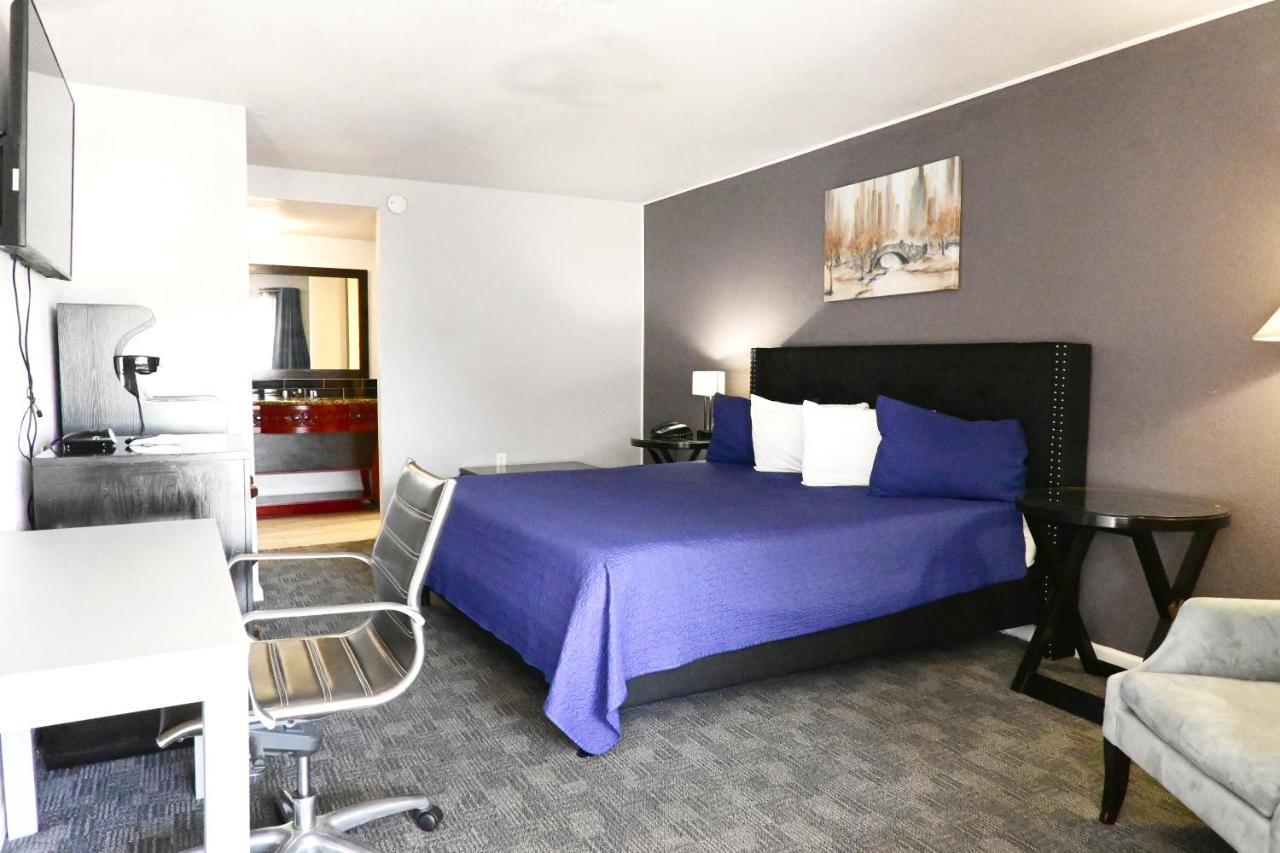 R Nite Star Inn And Suites -Home Of The Cowboys & Rangers Арлингтън Екстериор снимка