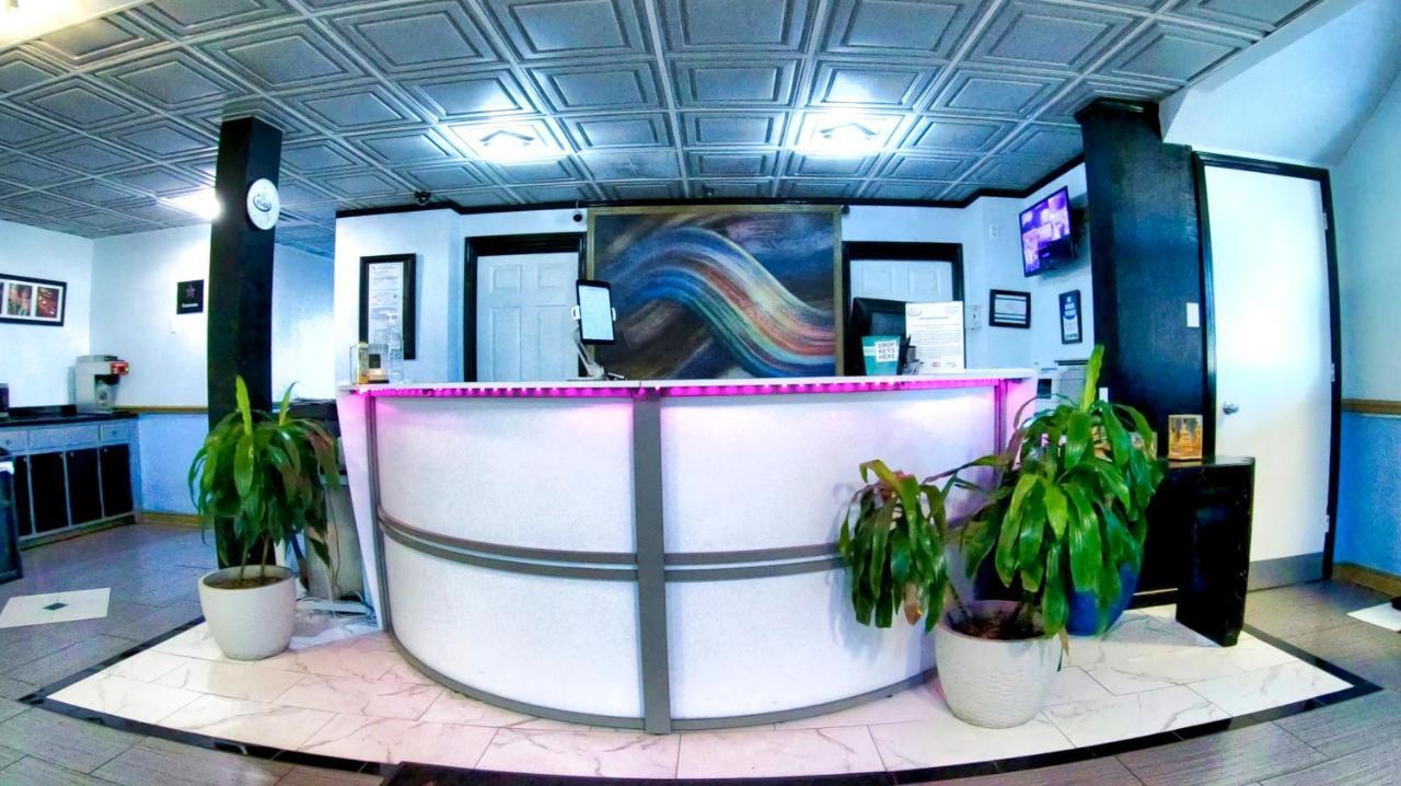 R Nite Star Inn And Suites -Home Of The Cowboys & Rangers Арлингтън Екстериор снимка