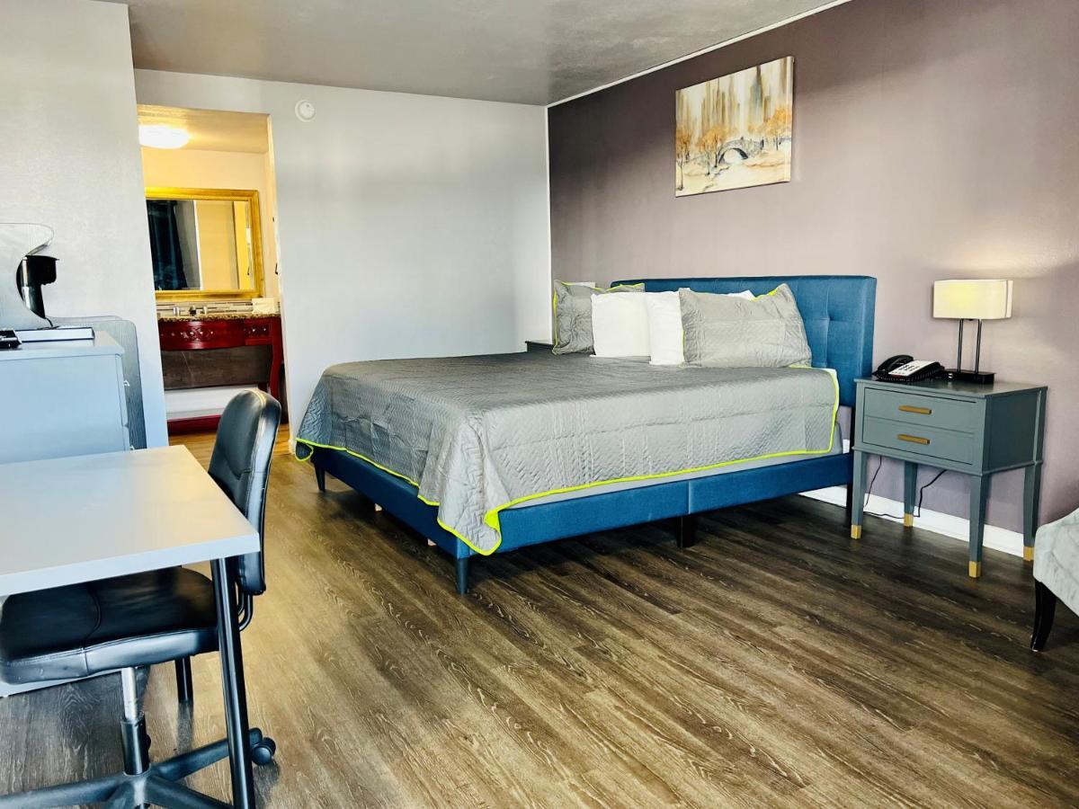 R Nite Star Inn And Suites -Home Of The Cowboys & Rangers Арлингтън Екстериор снимка