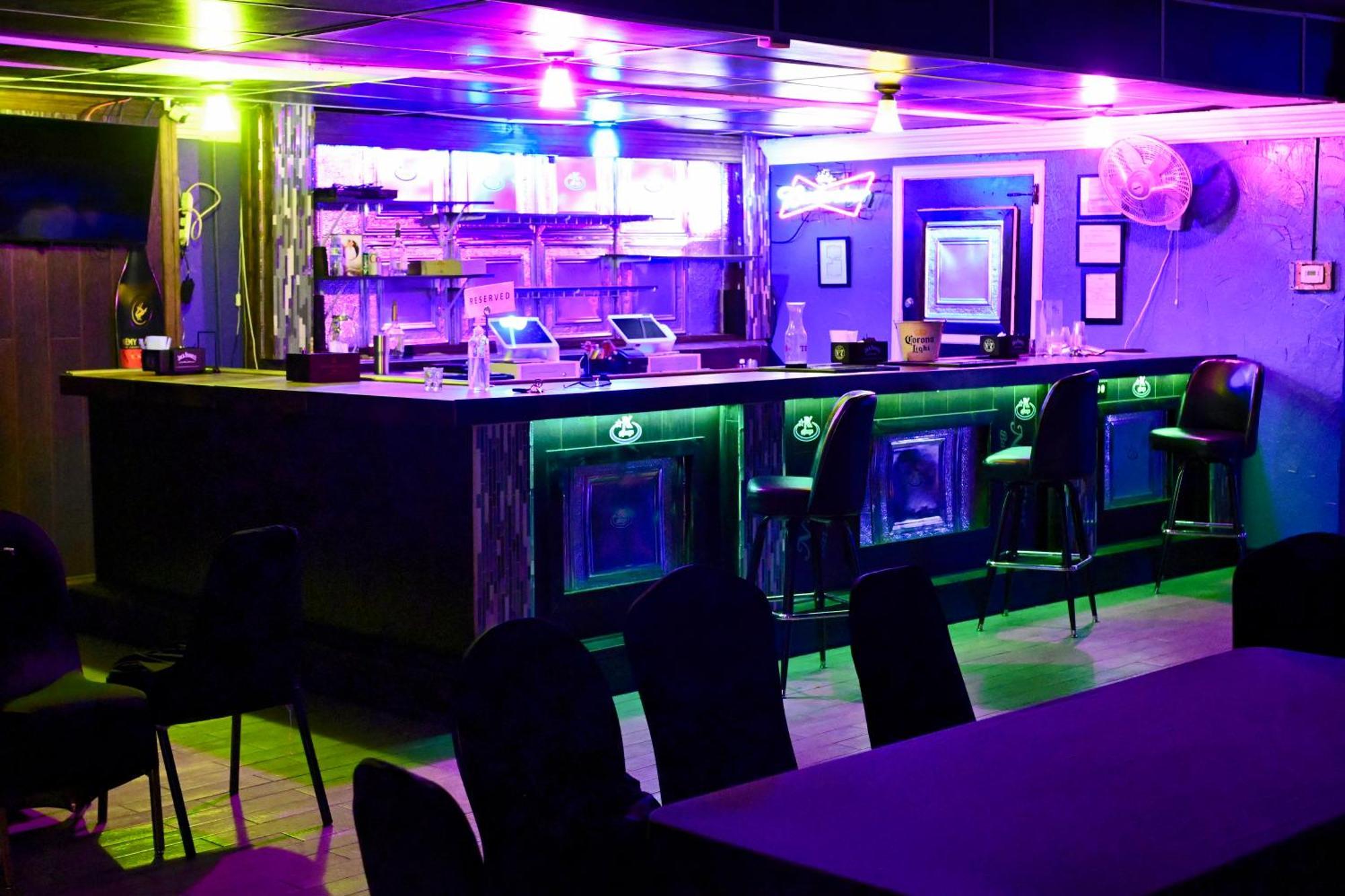 R Nite Star Inn And Suites -Home Of The Cowboys & Rangers Арлингтън Екстериор снимка